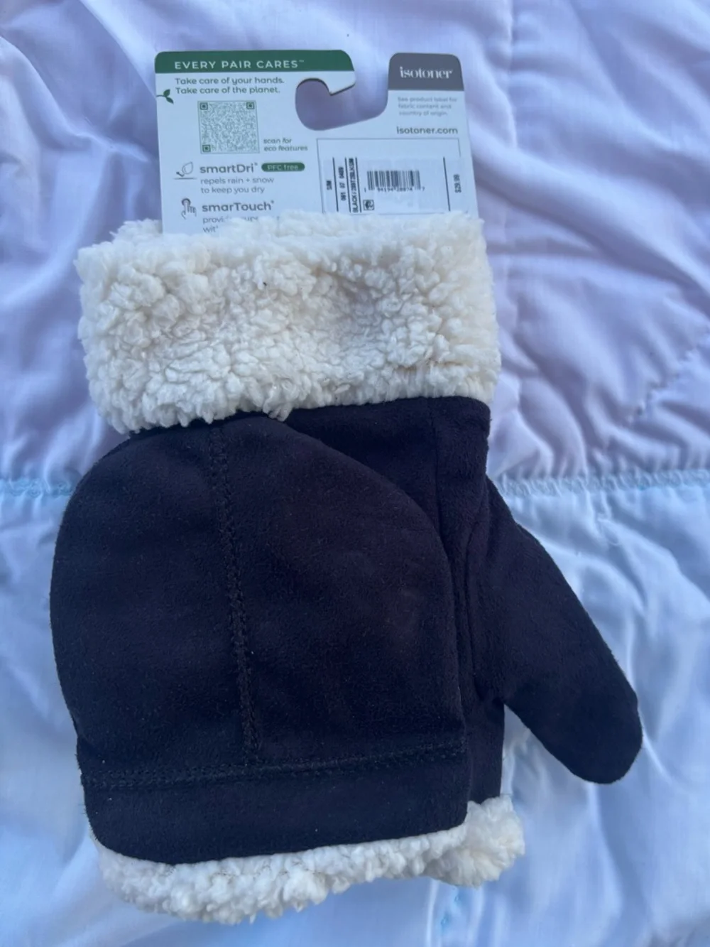 isotoner Black Mittens with Cream Sherpa Cuff - Picture 3 of 6